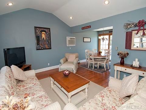 5th image of 418 Atlantic St