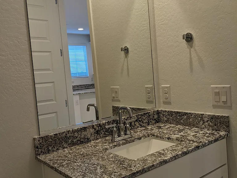 Restroom wash basin