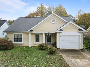 348 Cedarcroft Dr, Mooresville, NC 28115