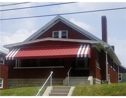 2307 Pioneer Ave photo 1