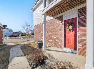 1004 Riversedge Dr #40, Saline, MI 48176