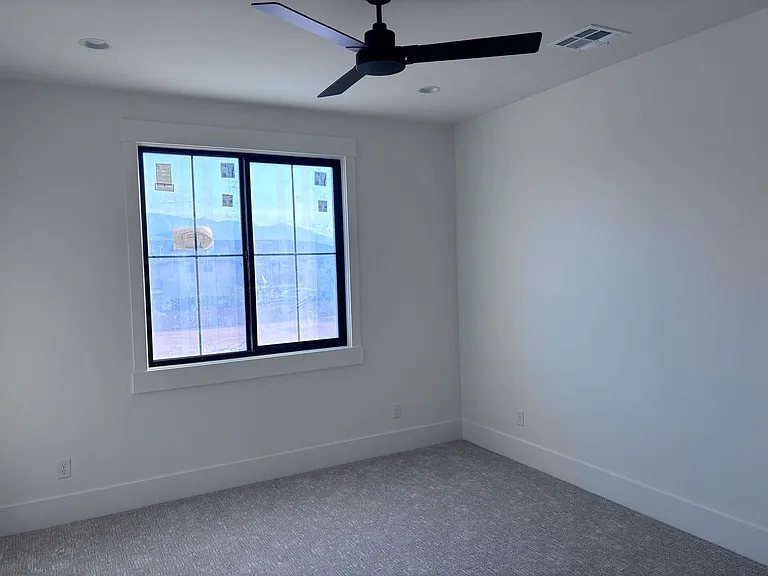 2688 E Rosedale Dr — Photo 19