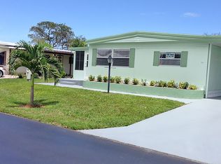 652 Sunny South Ave, Boynton Beach, FL 33436