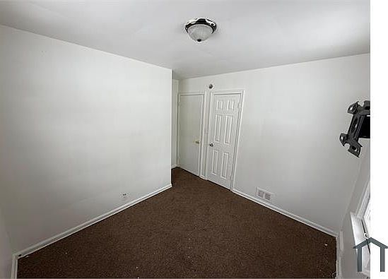 2nd image of 4621 Warrington Dr