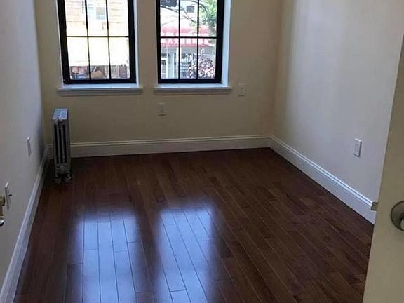 3rd image of 801 51st St #F2