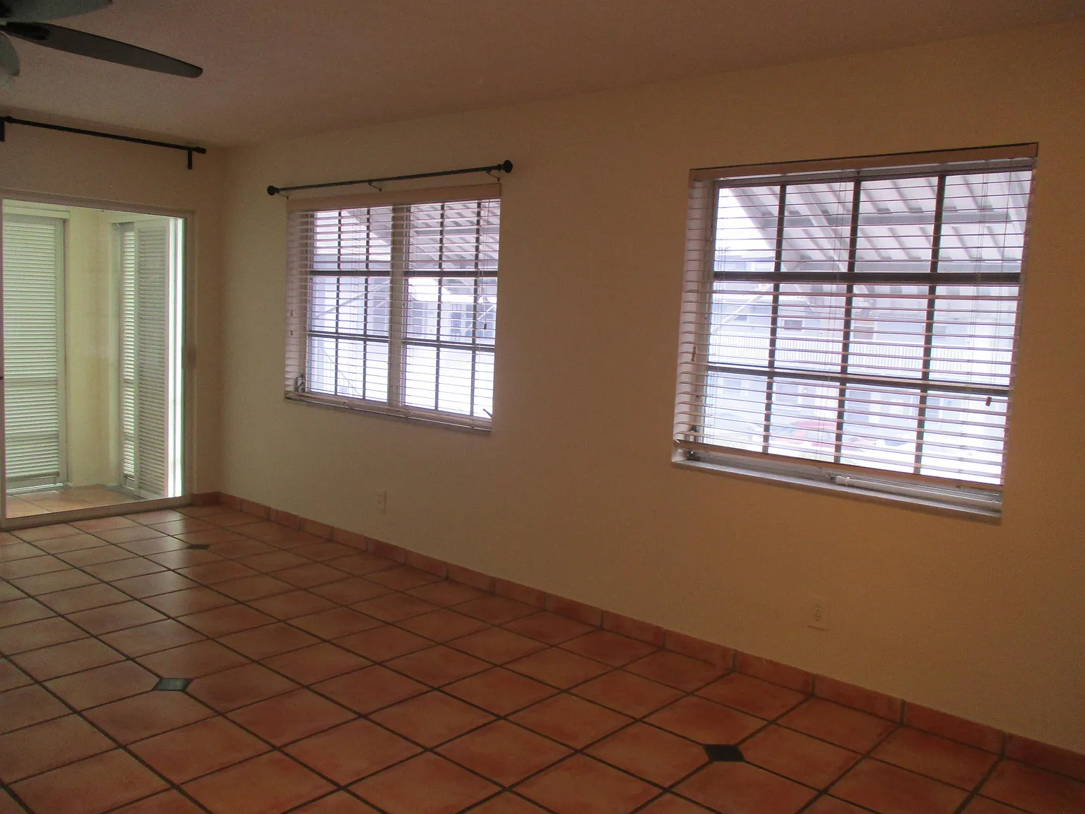 2 bed, 2.0 bath, 1030 sqft, $2,100 — Photo 4