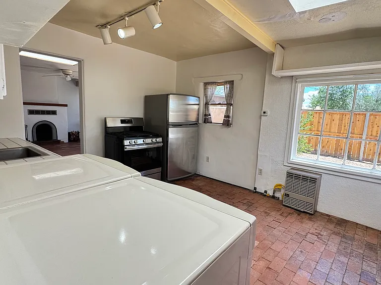 4910C Nicholas Pl — Photo 8
