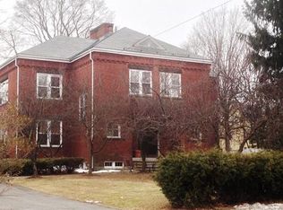 411 Water St APT 4, Clinton, MA 01510