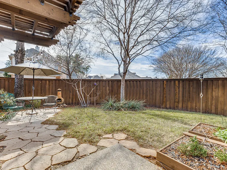 View of the back yard.