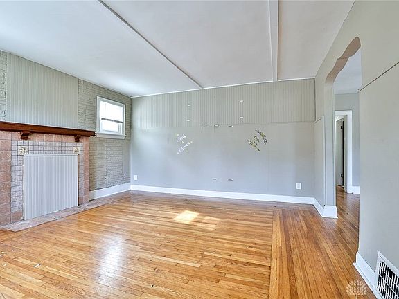 4th image of 1819 Lawn Ave
