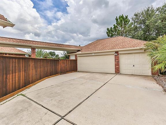 4th image of 20330 Mimosa Glen Dr