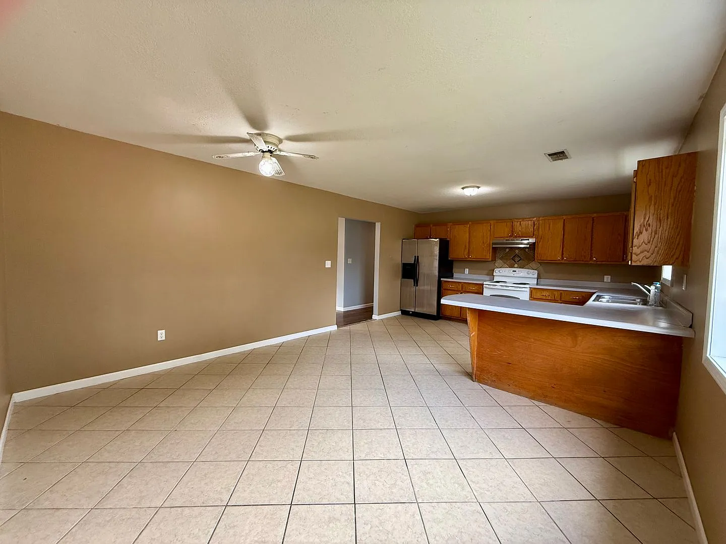 3 Bedroom/1 Bathroom Home in Paragould AR — Photo 3