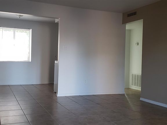 4th image of 3358 N 15th Ave APT 04