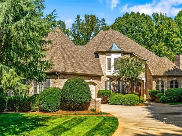 24 Rosebay Ln, Greensboro, NC 27455
