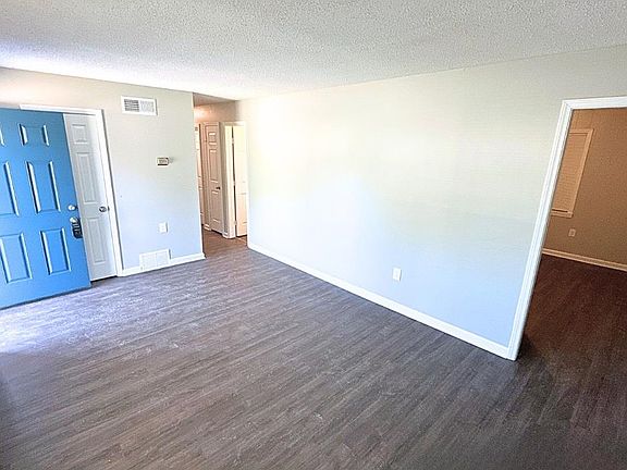2nd image of 51 W Byfield Dr