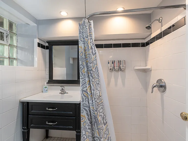 1746 Kalorama Rd NW #B — Photo 14