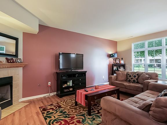 3rd image of 3192 Primrose Ln