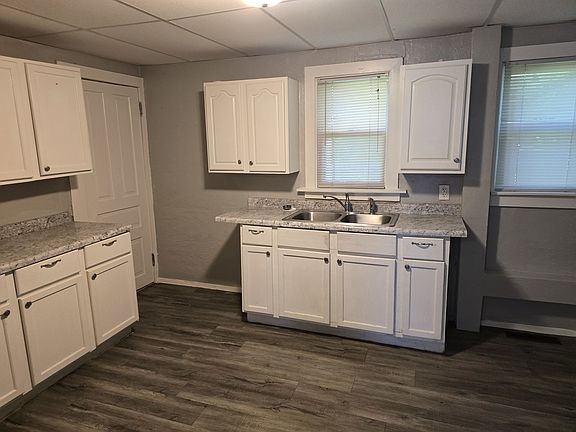 5th image of 1011 N Ripley St