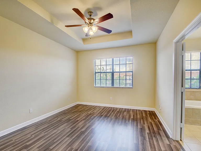 10385 Wellington Parc Dr — Photo 23