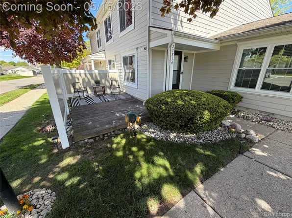 22814 Talford St, Novi, MI 48375