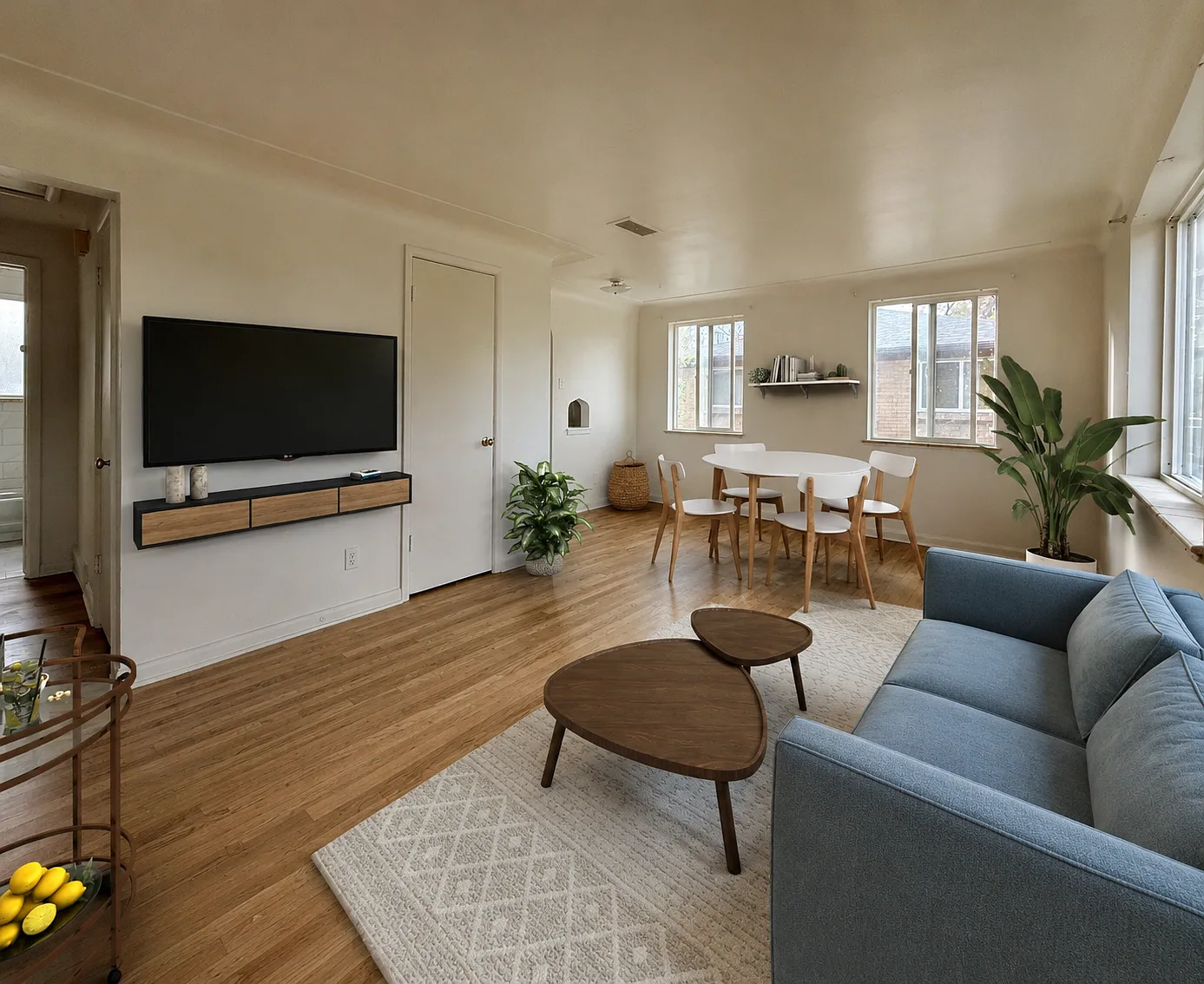 2 bed, 806 sqft, $2,400 — Photo 1