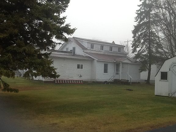 2nd image of 22 Oak St