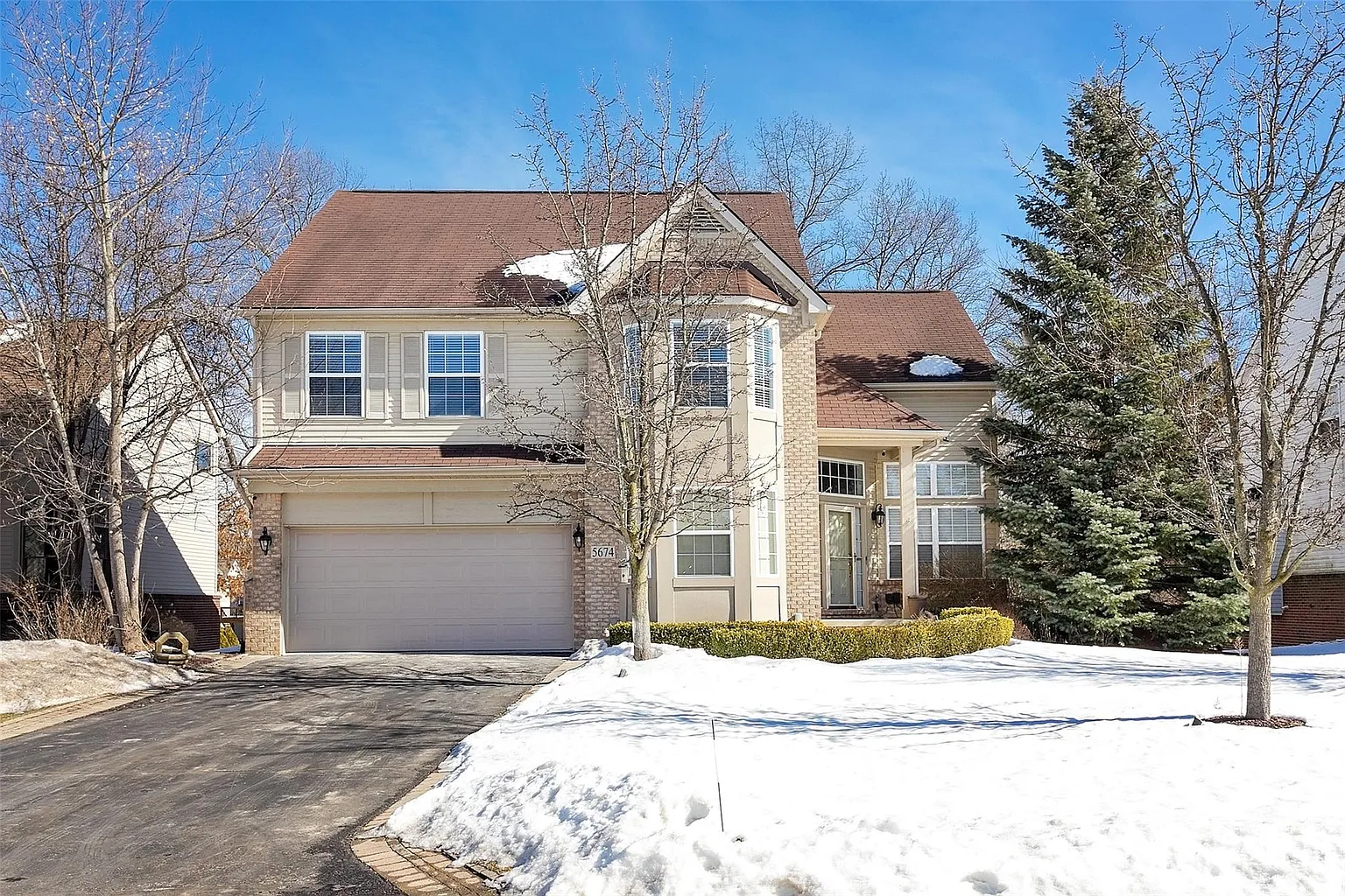 5674 Lancaster Ln photo 1