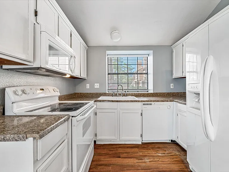 5704 E Aire Libre Ave #1009 — Photo 9