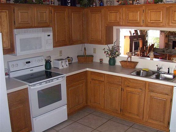 4th image of 2214 Encino Cliff St