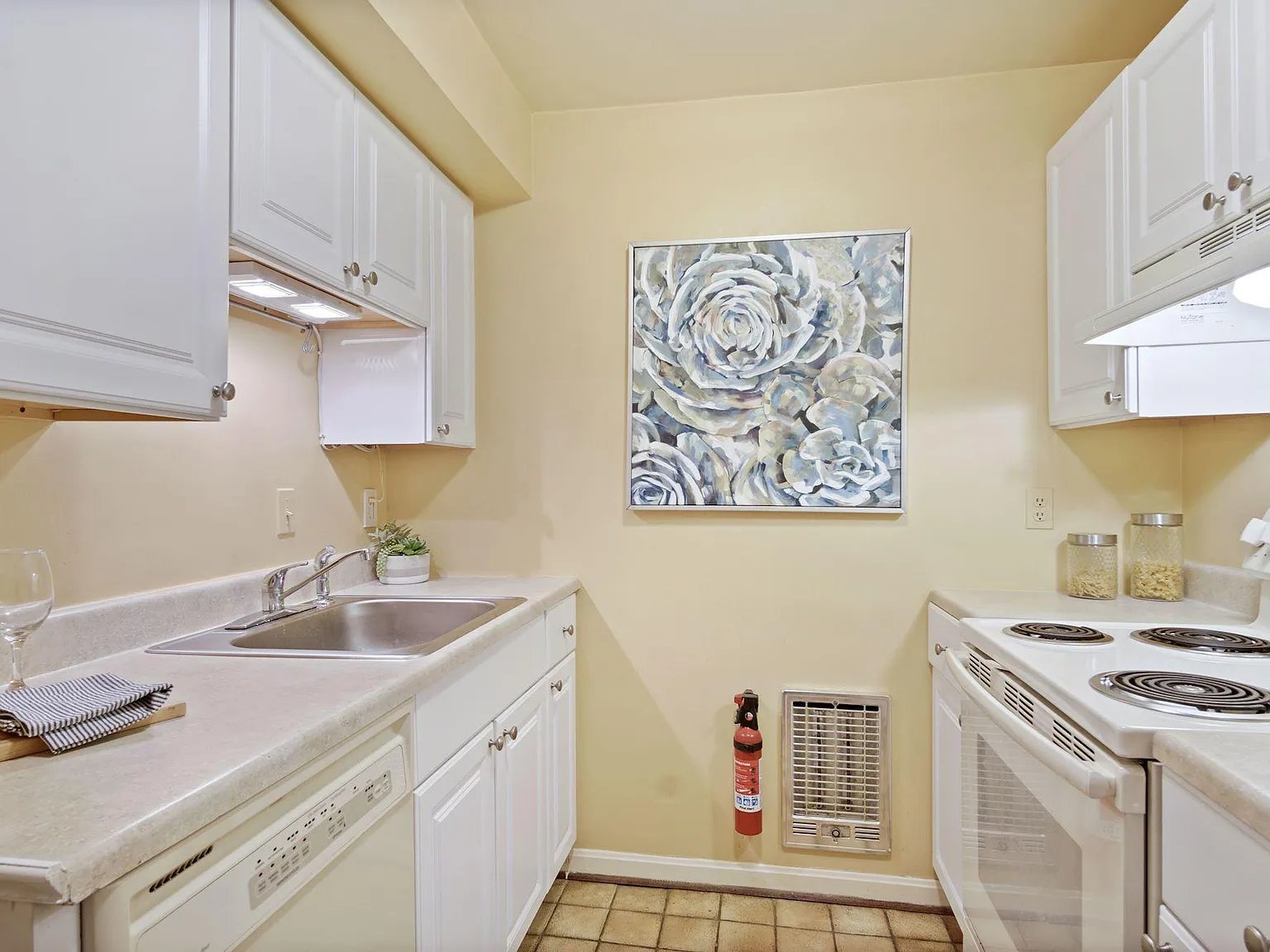 1 bed, 700 sqft, $2,350 — Photo 4