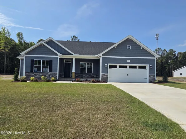2914 Loch Court, Grimesland, NC 27837