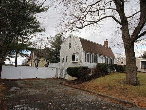 3rd image of 471 Butman Rd