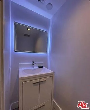 10660 Wilshire Blvd #907 — Photo 9