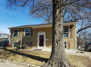 714 N Garfield Ave, Burlington, IA 52601