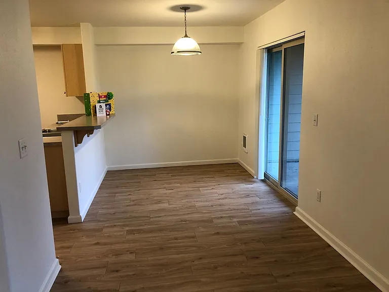 Falcon Ridge Apartments — Photo 18