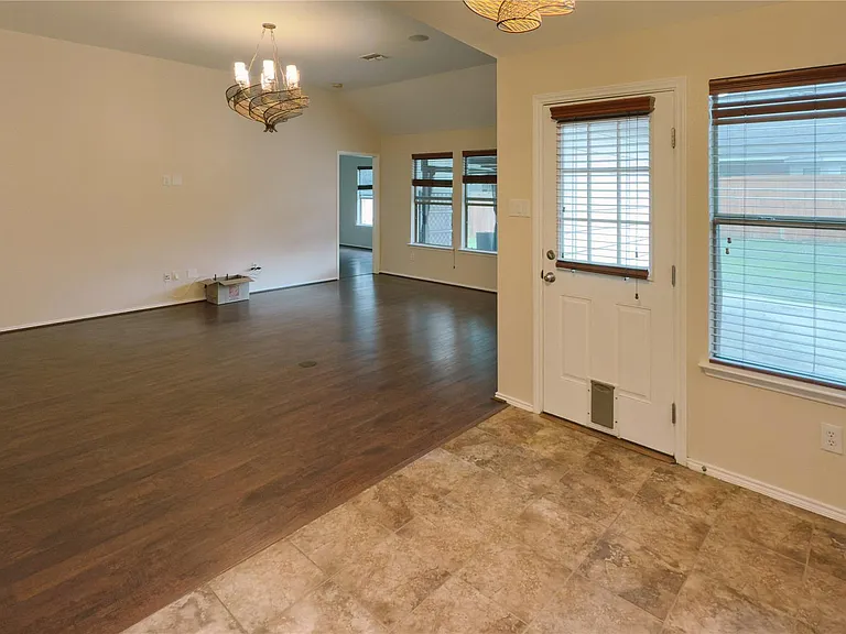 4308 Summer Star Ln — Photo 3