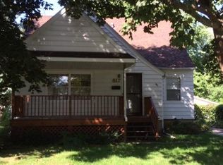 817 2nd St NW, Waseca, MN 56093