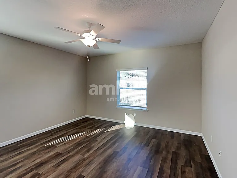 150 Hemlock Point — Photo 8