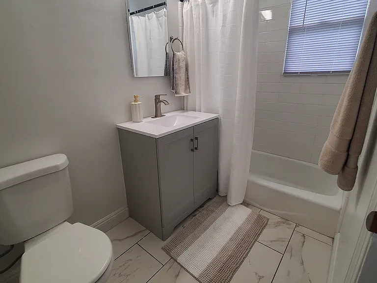 330 Orizaba Ave #2 — Photo 11