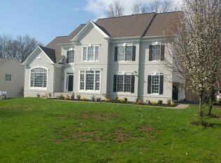154 Top Of The World Way, Green Brook, NJ 08812