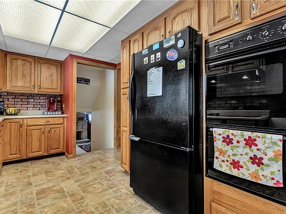 5th image of 98 Oakgrove Ct