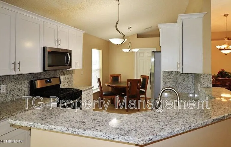11034 Englenook Dr — Photo 8