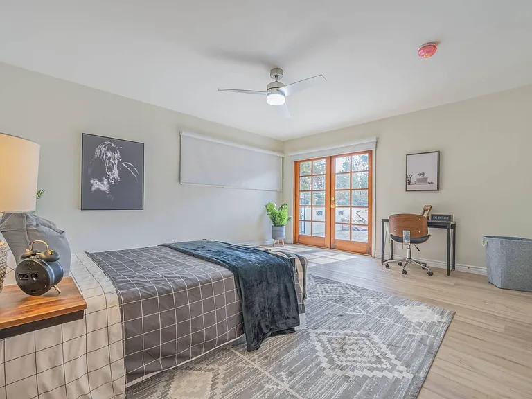 5835 Hillview Park Ave — Photo 13