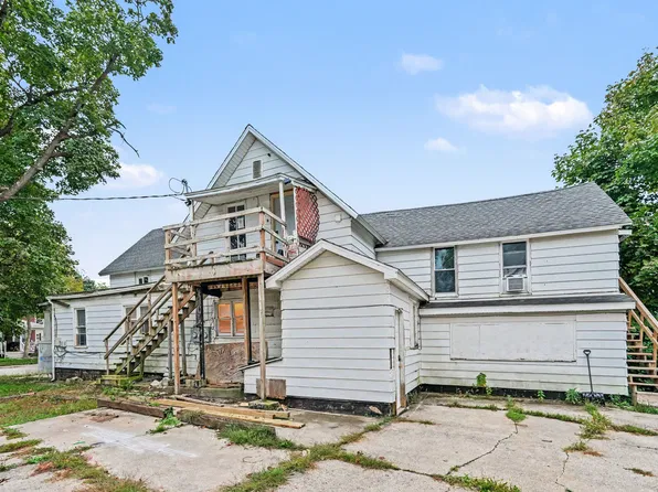 3 bed, 1.0 bath, 1444 sqft, $1,649, 433 N 1st St APT A, Goshen, IN 46528