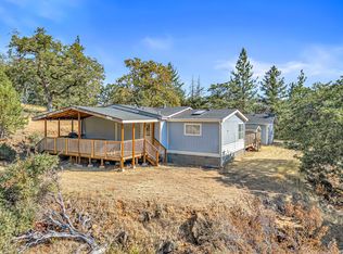 7670 E Antelope Rd, Eagle Point, OR 97524