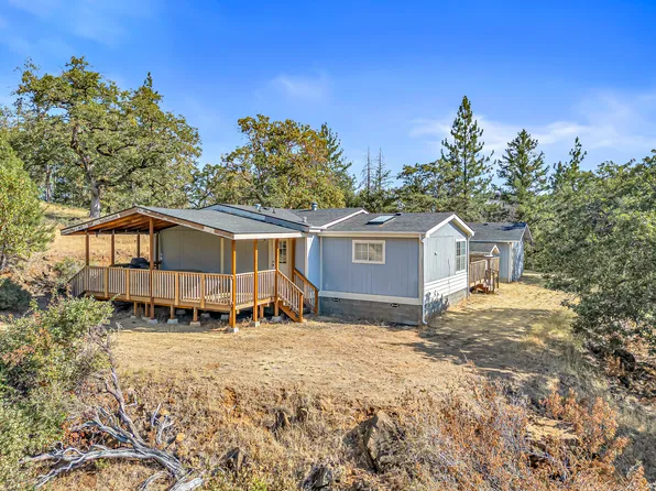 7670 E Antelope Rd, Eagle Point, OR 97524
