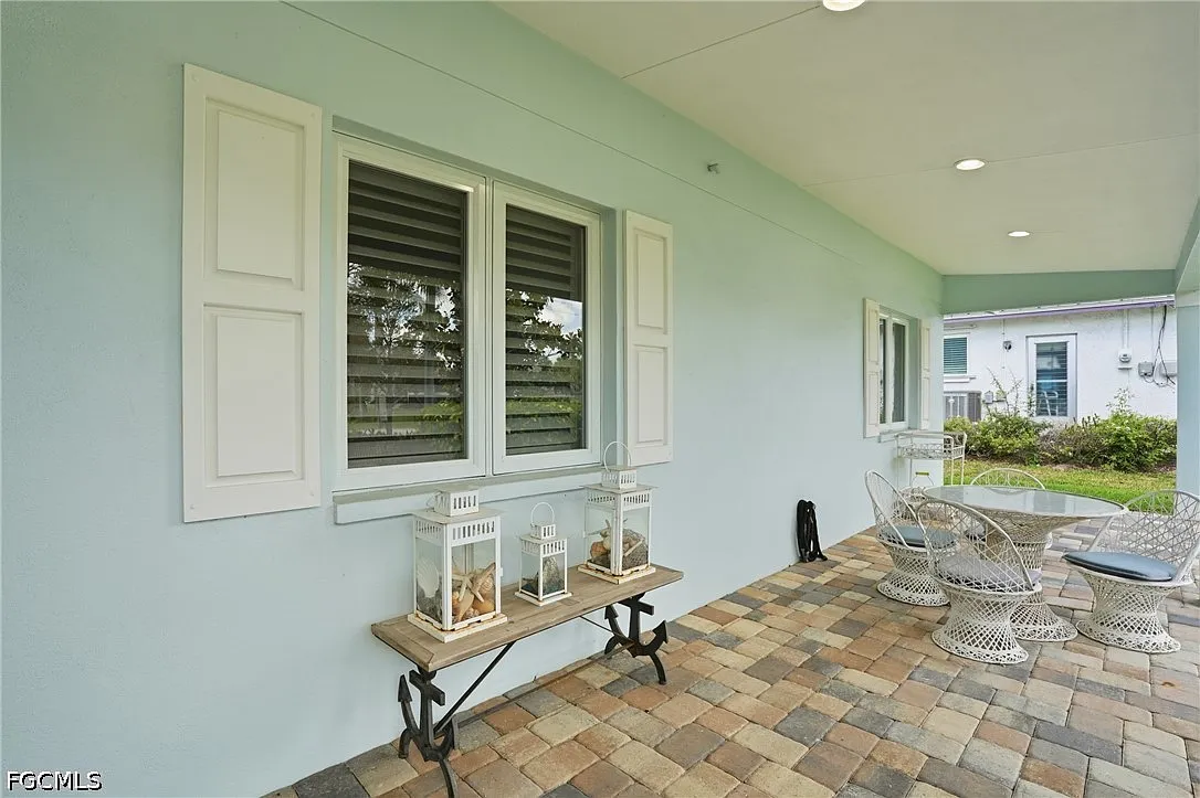 3 bed, 2.0 bath, 1776 sqft, $8,000 — Photo 4