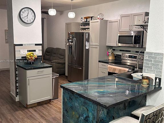 3rd image of 13950 SW 276th St