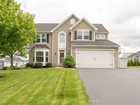 1783 Spartan Dr, Farmington, NY 14425