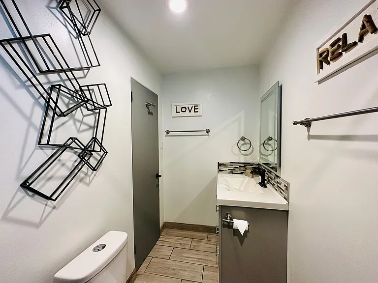 51 N Euclid Ave — Photo 14